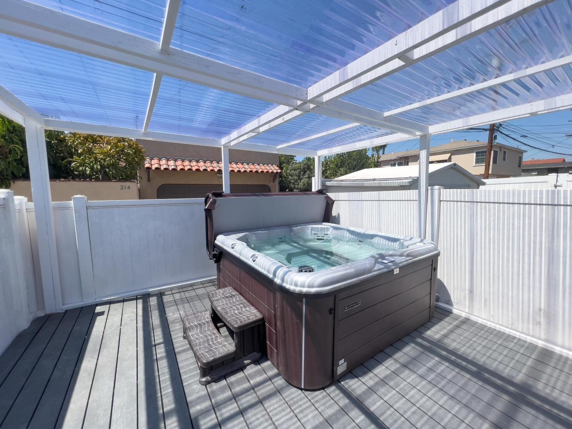 Luxury Villa With Hot Tub! Walk To Beach & Bars Long Beach Extérieur photo